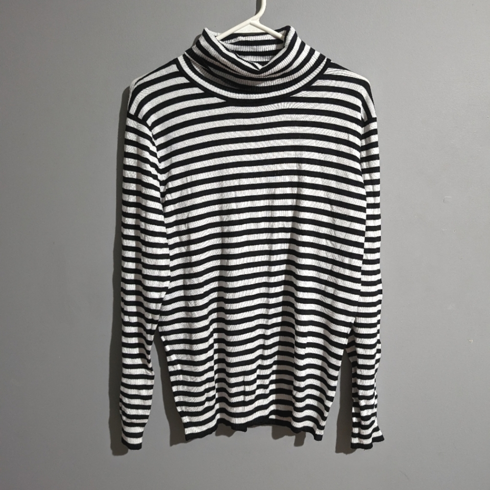 Andrew Marc striped turtle neck sweater size XL